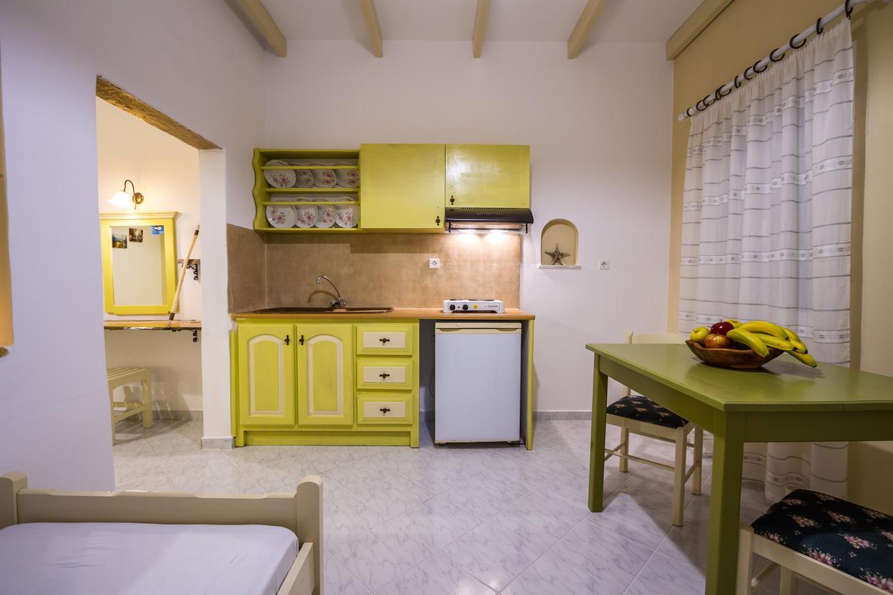 Elpiniki Aparthotel Alinda  Buitenkant foto