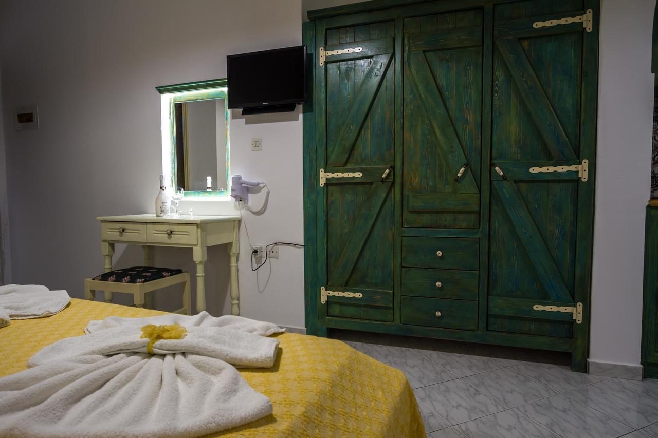 Elpiniki Aparthotel Alinda  Buitenkant foto